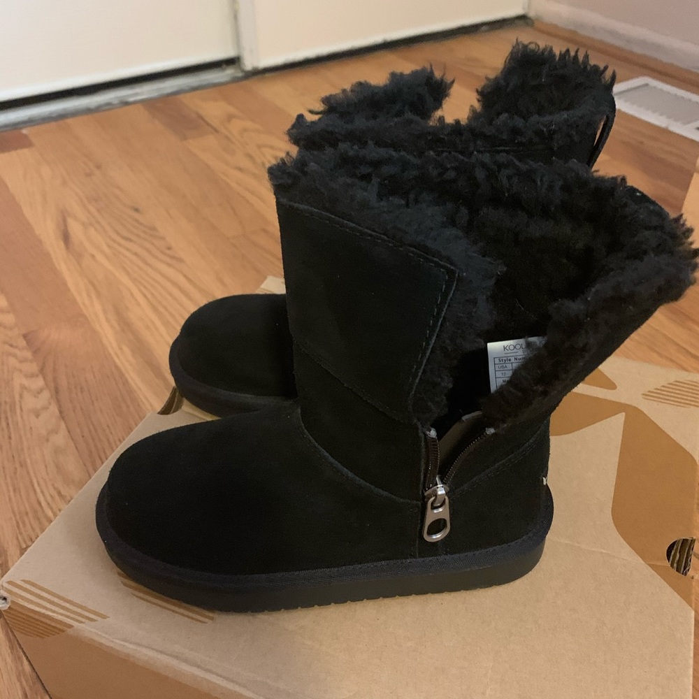 Girls Black Koolaburra by Ugg Boots